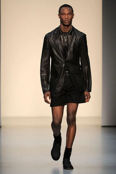 Look 37
